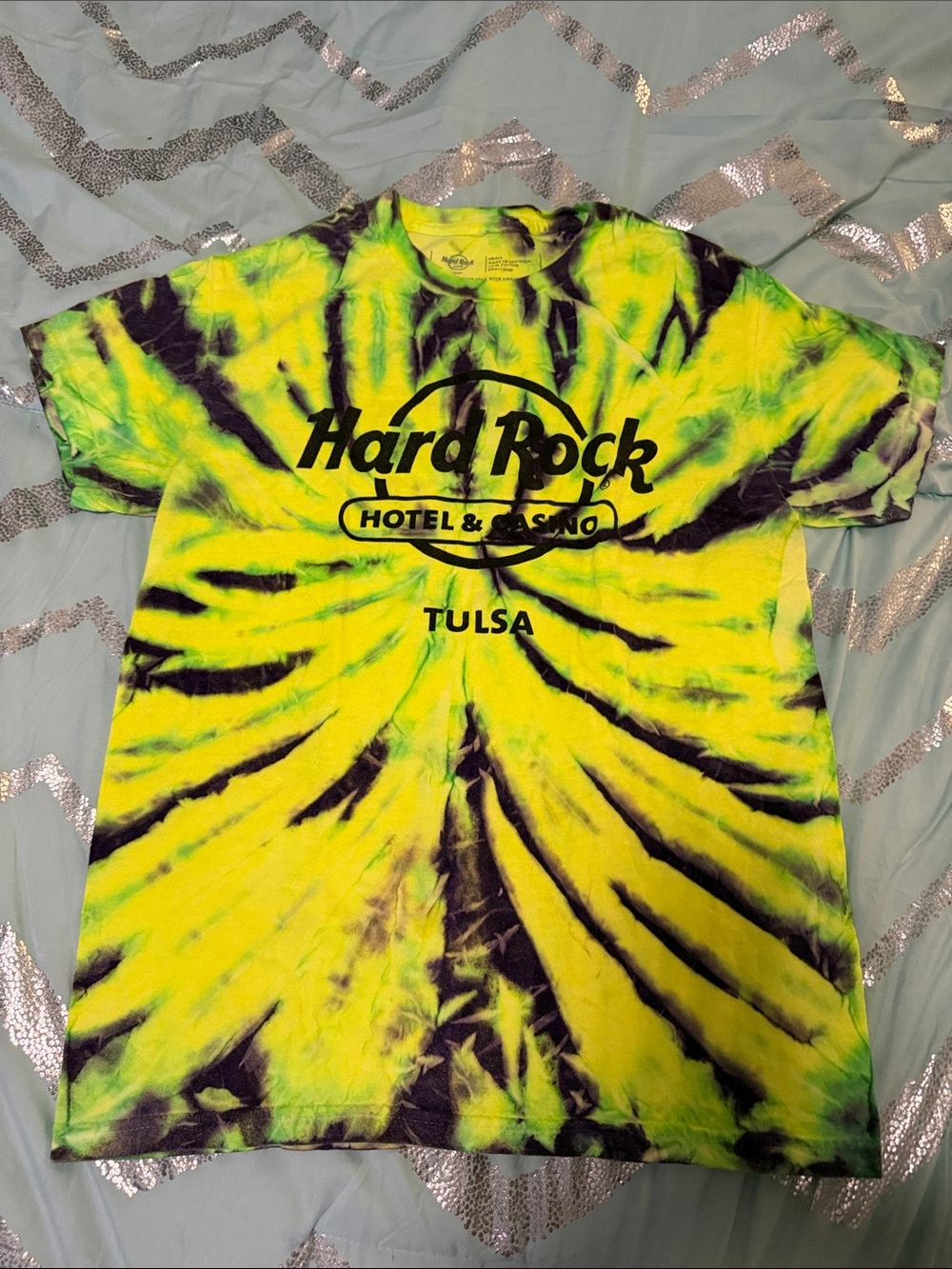 Hard Rock Tulsa Tie-Dye Logo Tee - Yellow & Black
